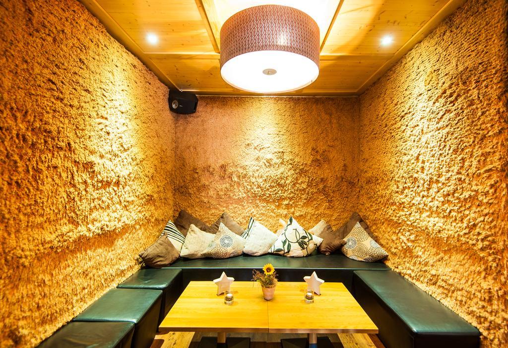 Living Max Hotel เซลล์อัมเซ ภายนอก รูปภาพ