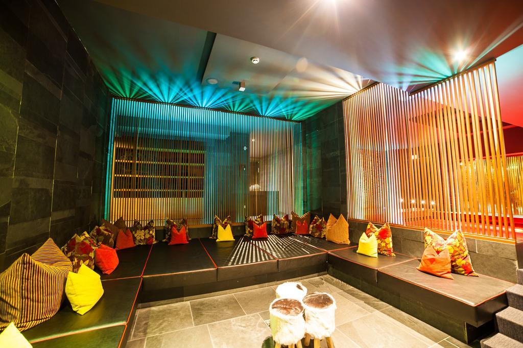 Living Max Hotel เซลล์อัมเซ ภายนอก รูปภาพ