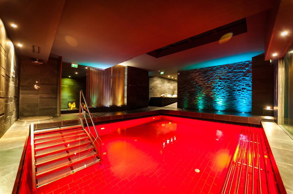 Living Max Hotel เซลล์อัมเซ ภายนอก รูปภาพ