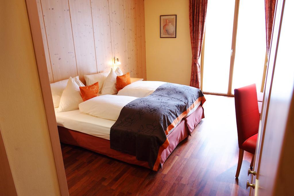 Living Max Hotel เซลล์อัมเซ ภายนอก รูปภาพ